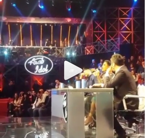 بالفيديو - نانسي عجرم وأحلام تغنيان بالفرنسية لابنتها فاطمة.. شاهدوا كم تشبهها!