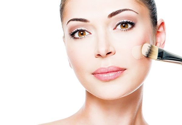 تقنيات خاصة بماكياج البشرة الجافة