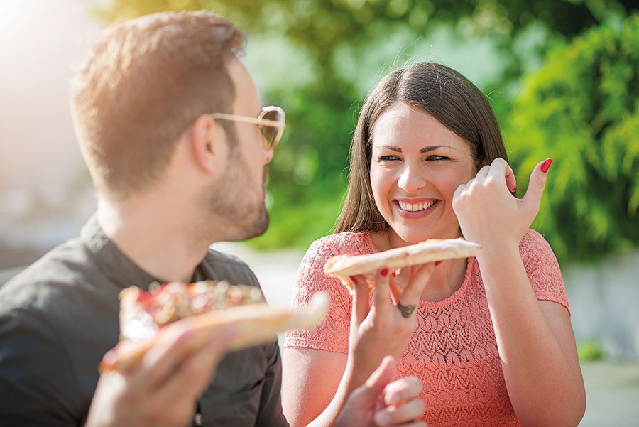 لأن حمية الزوجين معاً تنجح أكثر... نصائح ذهبية لكما عند ارتياد المطاعم