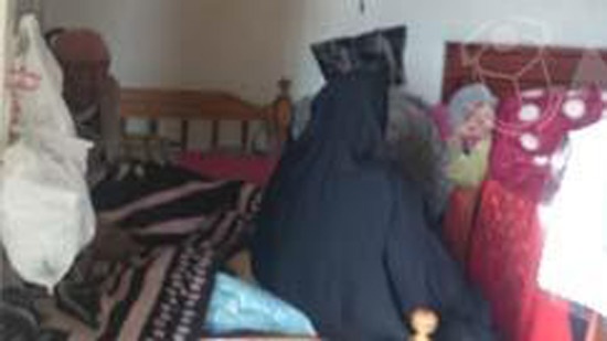 أم مصرية مصابة بالسرطان تعرض أطفالها للتبني عبر 