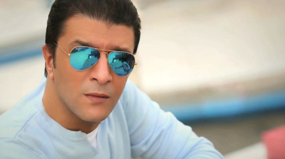 مصطفى كامل: هذه هي حكايتي مع الكرسي المتحرك  وهذه المرأة لم تتركني لحظة!