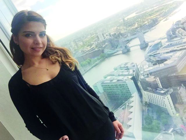 هو سعادة مؤجّلة، حلم تأخر تحقيقه، أغنية خالدة، ومضة تسبق الصورة، نسيان طال انتظاره... هو، ببساطة، الأمل.