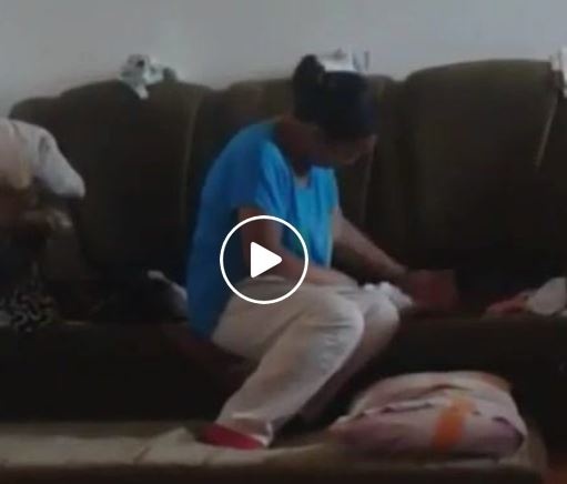 فيديو ليس لأصحاب القلوب الضعيفة - خادمة تستغل رحيل الوالدة وما تفعله بالطفل لا يصدق!!