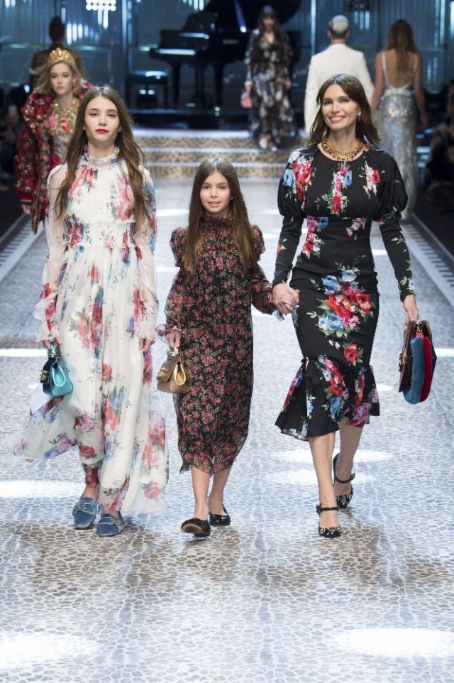مجموعة Dolce and Gabbana تحتفي بأهمية الأسرة والعائلة