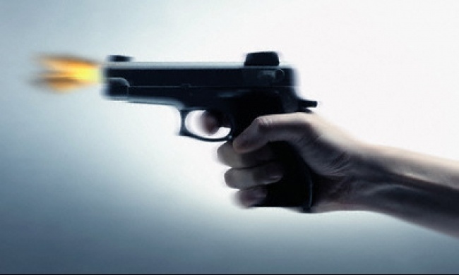 ظنّه مسلماً فأطلق النار عليه.. فكانت الصدمة!!