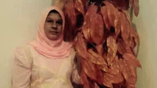 بالصور - ماذا فعلت عائلة سعودية مع سيرلانكية خدمتها 28 عاماً؟!