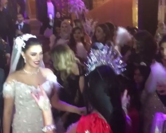 إبنة صفاء أبو السعود تخطف الانظار بجمالها.. هل تشبه والدتها؟