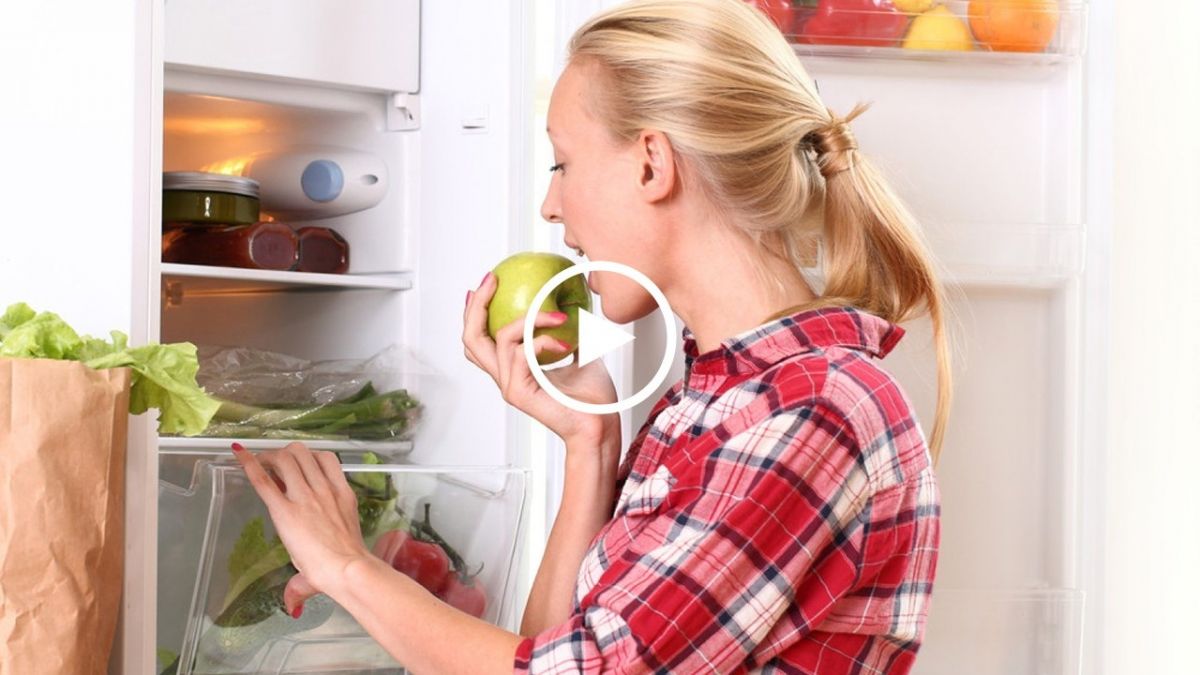 7 مأكولات موجودة في ثلاجتكِ تجعلكِ أكثر شباباً... السابعة ستصدمكِ!