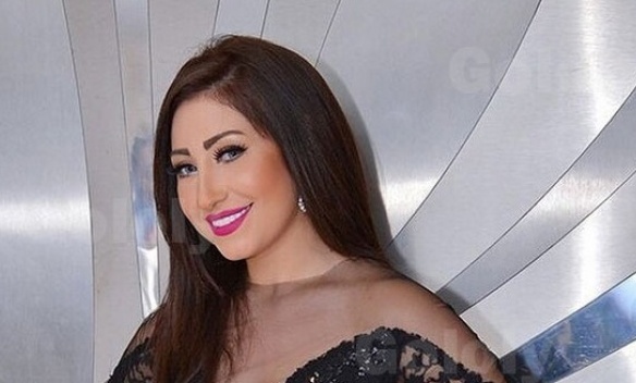 بالصور - بعد طلاقها بوسي ترتدي فستان الزفاف مجدداً.. شاهدوا كيف بدت!؟