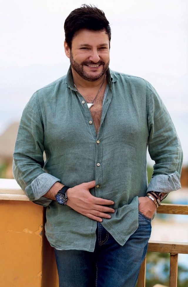 علاء زلزلي: استعدوا لجنوني القادم!