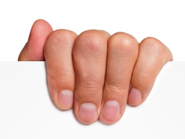 تخلّصي من مشكلة قضم الأظافر