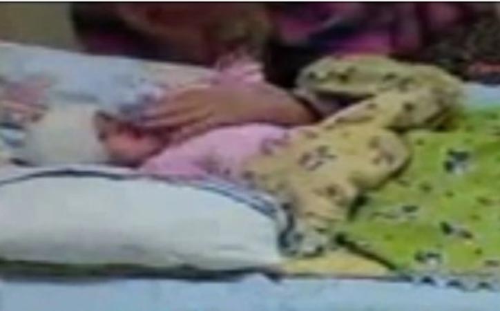 جريمة شنيعة - أم تخنق اطفالها بمنديل وتحتفظ بجثثهم في كيس.. اليكم التفاصيل الصادمة!