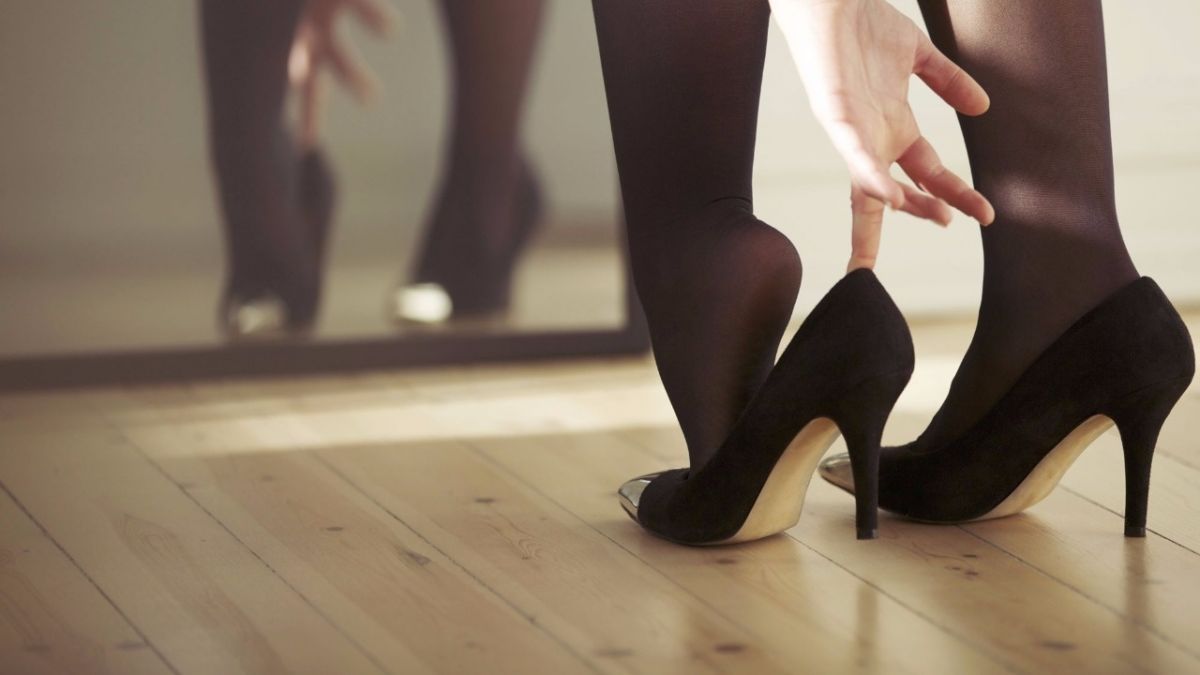 تحذير - إنزعوا أحذيتكم في الخارج... الأمر أكثر خطورة ممّا تتوقعون بحسب العلم