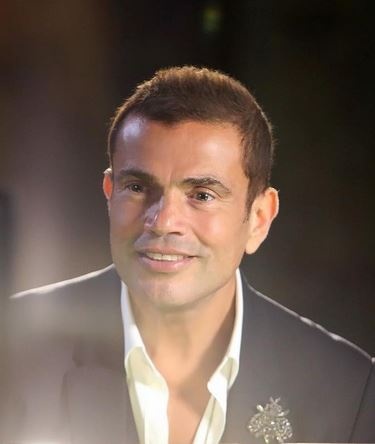 مرة جديدة - عمرو دياب يتزوج بشكل سرّي من نجمة شابة.. وهذا ردّه المتوقع!