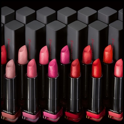 إكتشفوا قوة النيود مع Elixir Velvet matte Lipstick من Max Factor