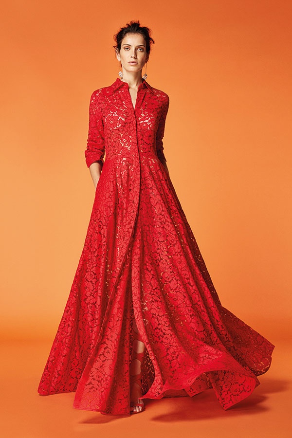 مجموعة خاصة بالأم وابنتها من Carolina Herrera لربيع وصيف 2017