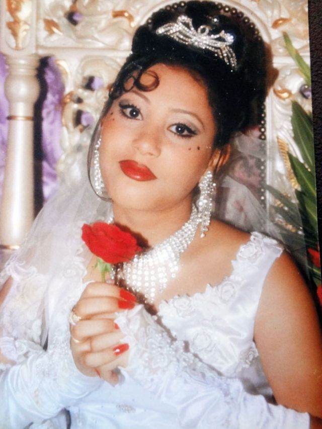 سمر كرمب الرفاعي يوم زفافها