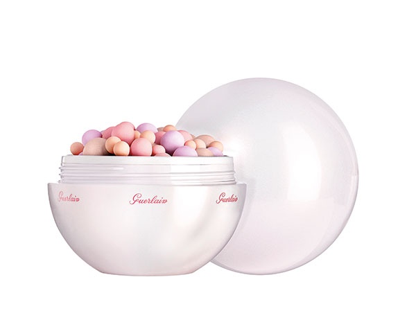 إطلالتك مشرقة ونضرة مع مجموعة Happy Birthday Meteorites من Guerlain