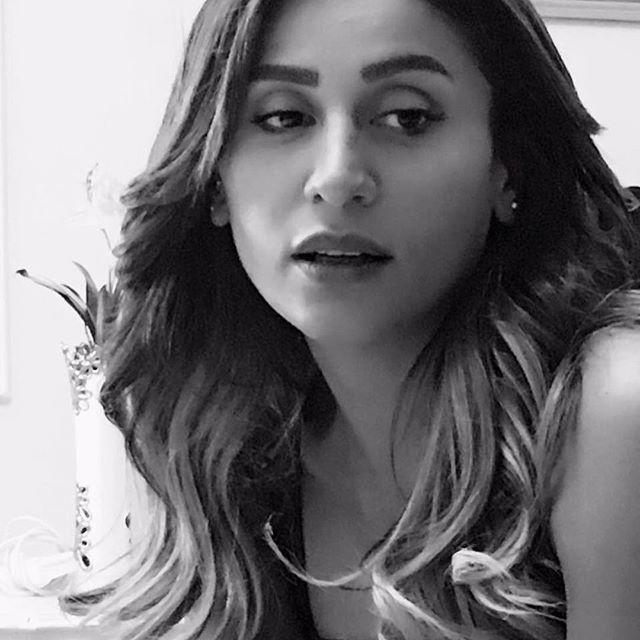 أول رد فعل لدينا الشربيني بعد أقاويل زواجها السري من عمرو دياب