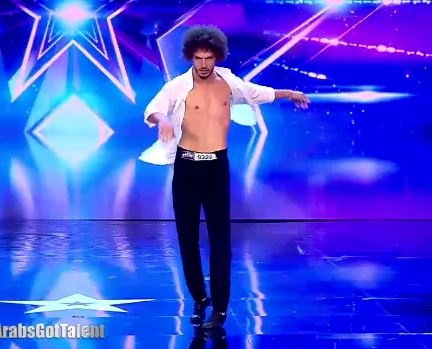 بالفيديو - لجنة تحكيم Arabs Got Talent تتفاعل مع أصمّ يرقص على أنغام لا يسمعها