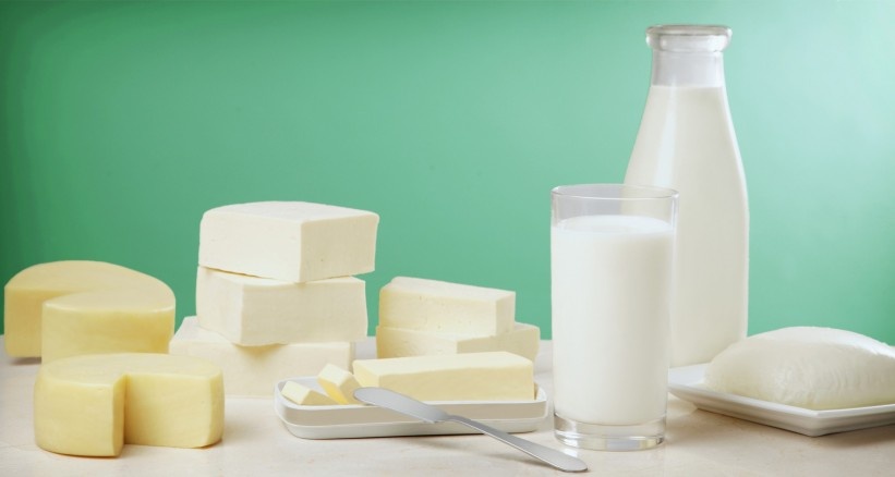 جريمة صحية - مواد كيماوية واسمنت في الألبان والأجبان.. إليكم التفاصيل