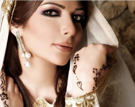 حصرياً- أصالة تردّ على تغريدة أحلام المتهكمة عليها بسبب عمرو أديب!!