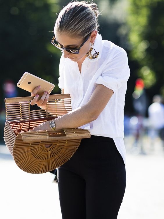 بالصور- حقيبة القش صديقتك المفضلة هذا الربيع!