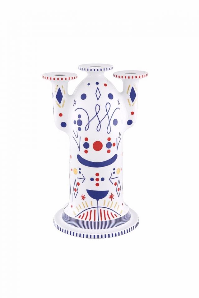 تصميم لشمعدان يحمل لمسة من الطرافة