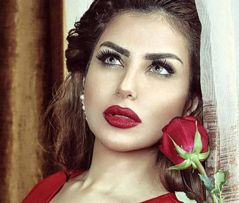 بالصورة - حليمة بولند تقدّم الدليل القاطع على خضوعها لعمليات تجميل... إليكم اعترافها