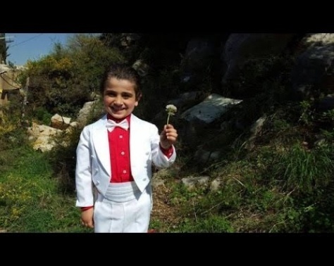 بالفيديو - شقيقة الطفل المعجزة في Arabs Got Talent تشعل 