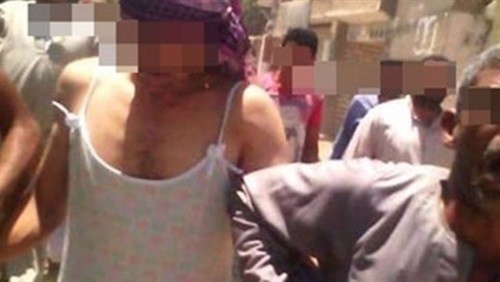 عصابة جديدة في مصر.. تجريد طبيب من ملابسه وتصويره عارياً على يد إمرأة!