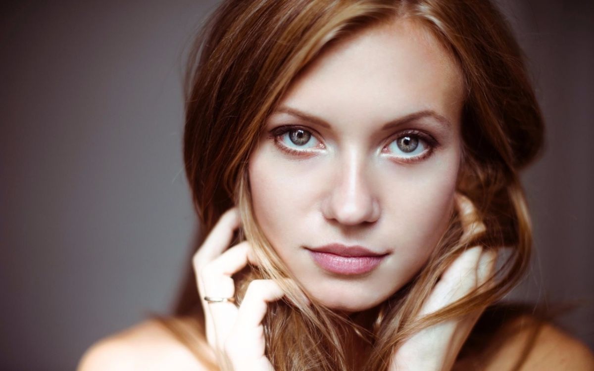 حيلتان لتتخلّصي من سمنة  الذقن... الأولى سهلة جداً