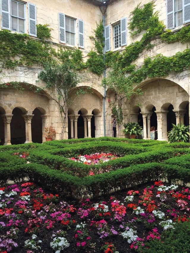 سان ريمي في فرنسا 