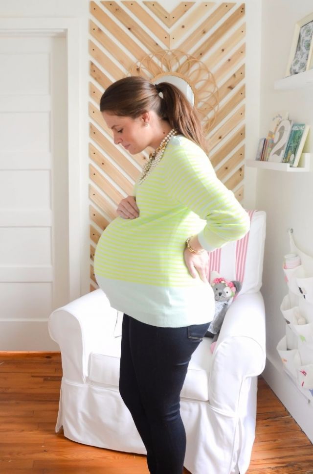 بالصور - توأمان يقبلان بعضهما داخل رحم والدتهما.. ويشعلان مواقع التواصل حول العالم!!