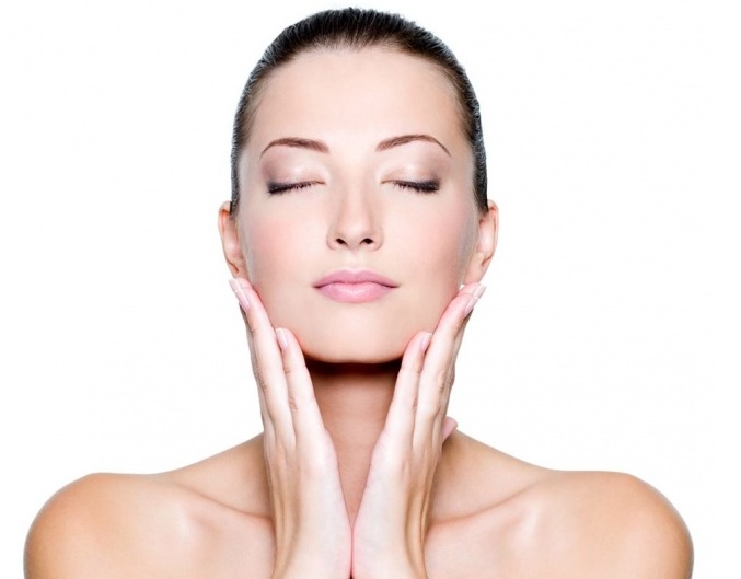 الطحين والماء... أكثر الحيل التي تتصورينها سهول لإزالة شعر الوجه!