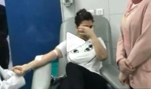 بالفيديو - شاهدوا أصالة وهي تتبرع بالدم