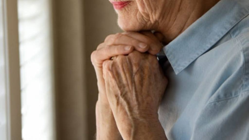 شبان يعتدون على سبعينية في المغرب ويدفنونها حية... إليكم التفاصيل!!