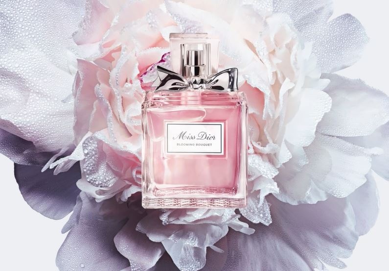 انفجار في ديور Dior ! تعرّفوا إلى سرّ البتلات