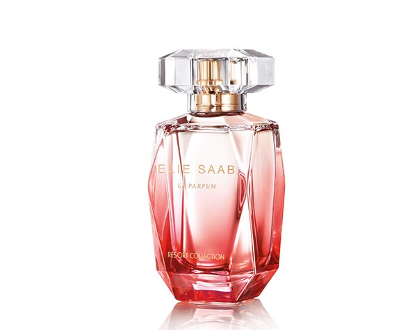 ELIE SAAB RESORT COLLECTION تحتفي بألق النجمات ELIE SAAB RESORT COLLECTION تحتفي بألق النجمات