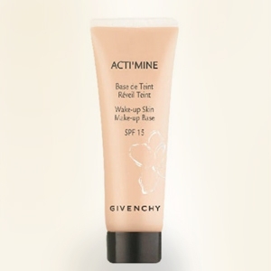 السوائل الممهدة للماكياج