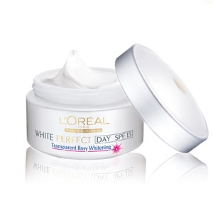 أظهري إشراقتك الوردية مع كريم White Perfect Rosy من L'Oréal Paris 