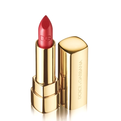 أحمر الشفاه باللون الأحمر