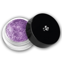 ظلال جفون بألوان رومانسية