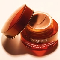 سمرة جذّابة من 'كلارنس' Clarins 