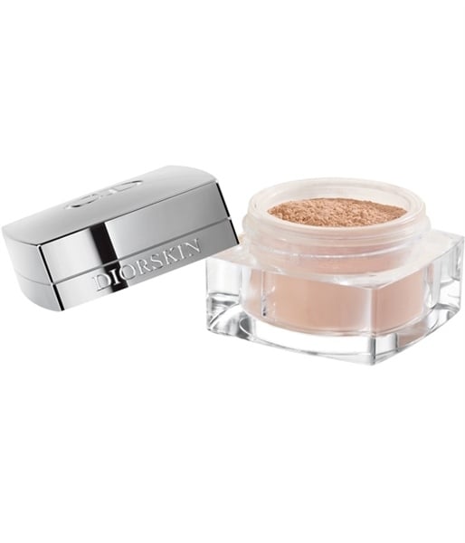 بودرة الأساس المعدنية