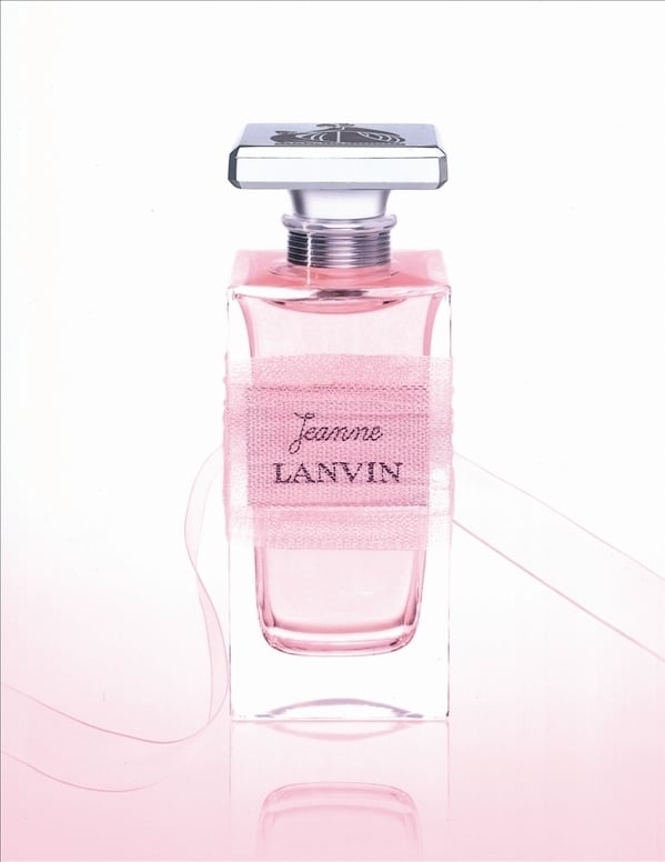 باقة عطرية وردية للمرأة الرومنسية