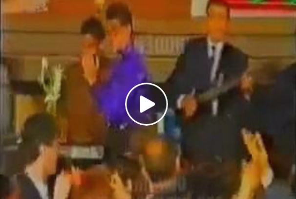 بالفيديو - لماذا قال عمرو دياب 