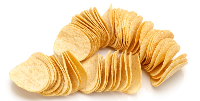 لقد كنتم تأكلون الـPringles بالطريقة الخاطئة.. إليكم الطريقة الأصح والألذ!!