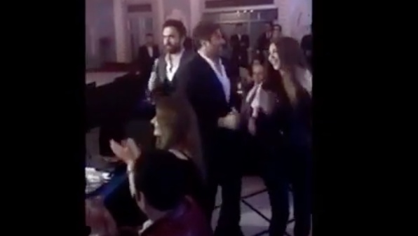 فيديو نادر- للمرة الأولى وائل كفوري يرقص على المسرح مع الراقصة الشرقية ناريمان عبود!!