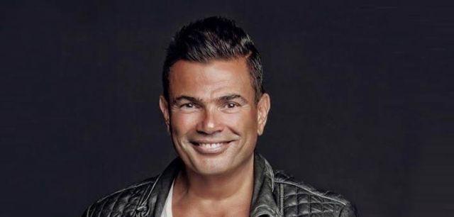 بالفيديو - عمرو دياب يرقص ويغني بعد عودته مع دينا الشربيني.. شاهدوا كيف بدا!